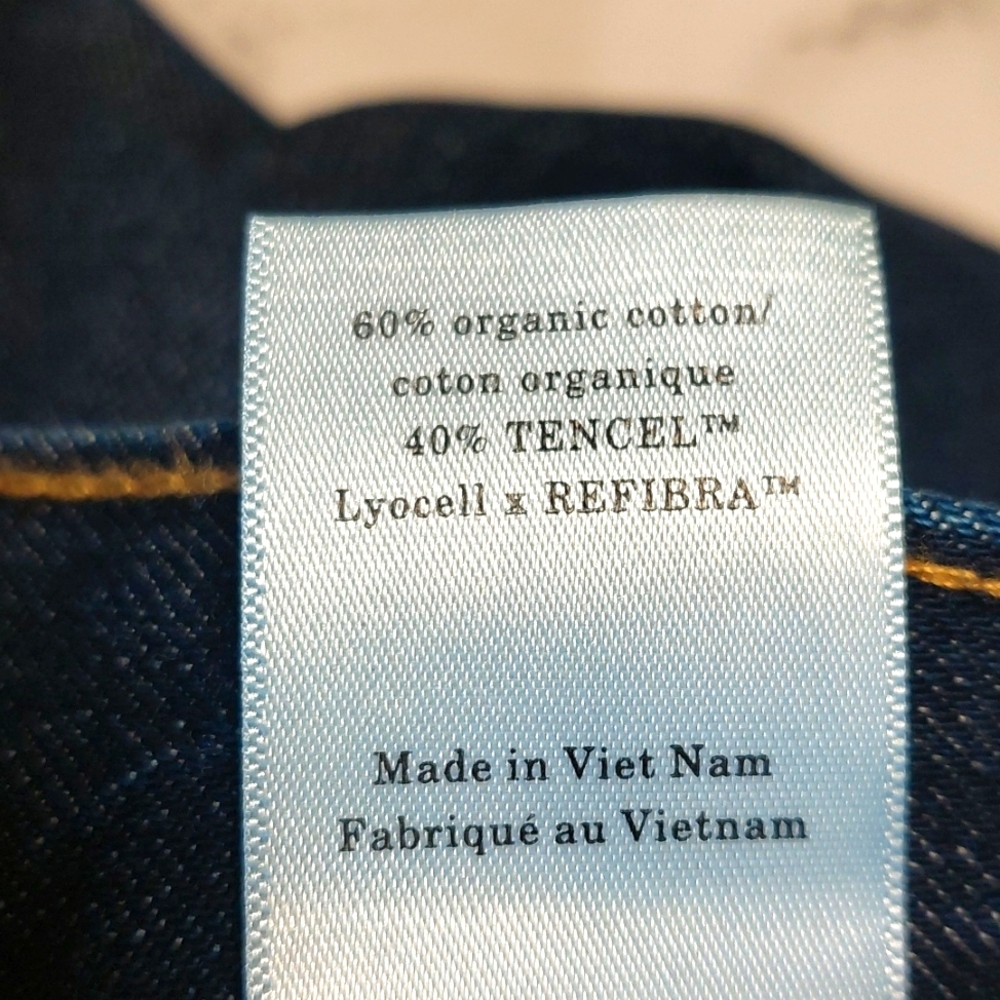 Everlane Baggy Jeans in Dark Blue Denim - Picture 5 of 10
